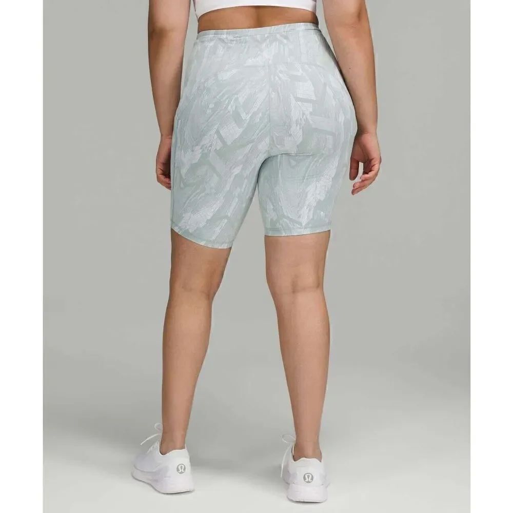 Lululemon Swift Speed High-Rise Short 8"Reverberate Chevron Jacquard Silver